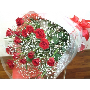 【通年｜レッド】赤バラとカスミソウの花束 900071